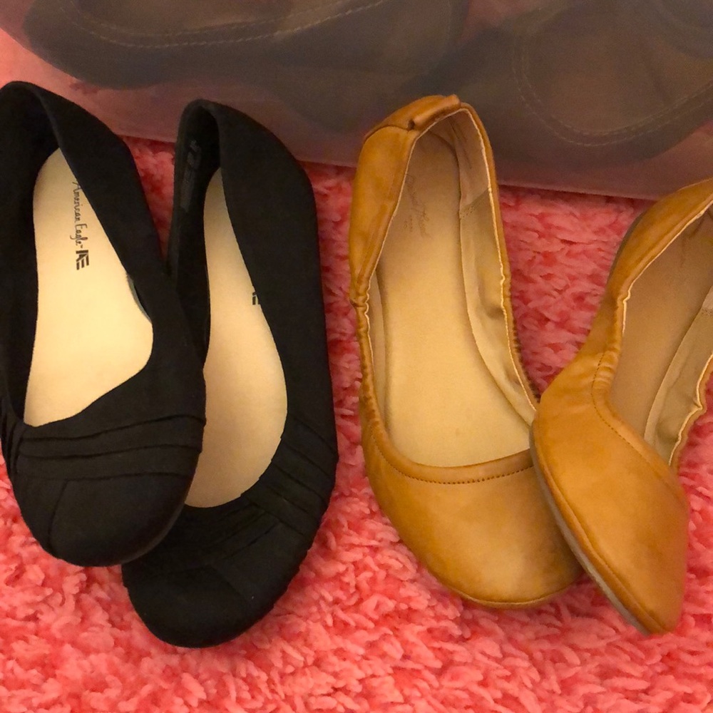 2 pairs of flats